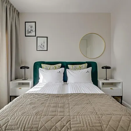 Scala 60h Center Premium With Parking By Lion Apartment Gdansk