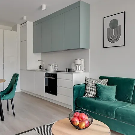 Scala 60h Center Premium With Parking By Lion Apartment