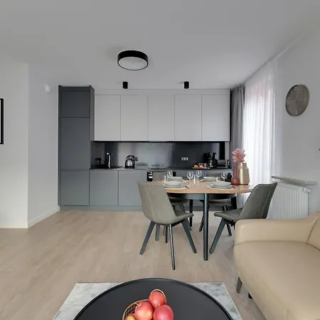Scala 60h Center Premium With Parking By Lion Apartmán