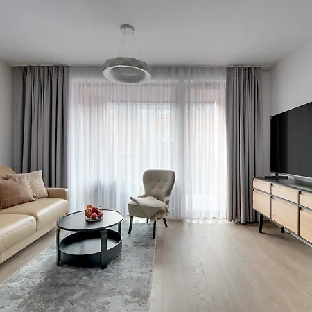 Scala 60h Center Premium With Parking By Lion Apartment *